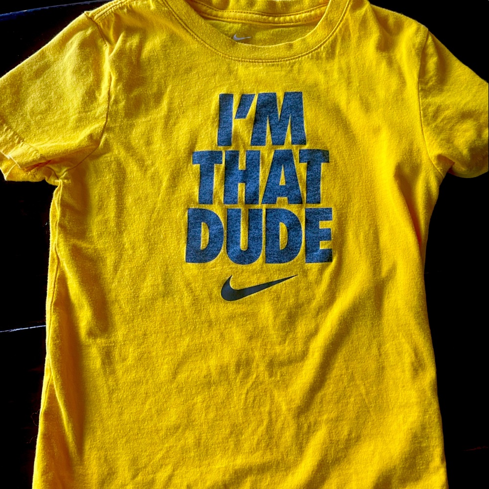 Nike boys short sleeve 6 M